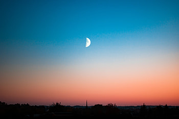 Sunset, half moon, sky, clean HD wallpaper