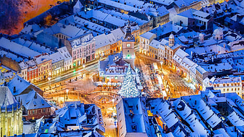 Christmas market in Brasov, Romania HD wallpaper