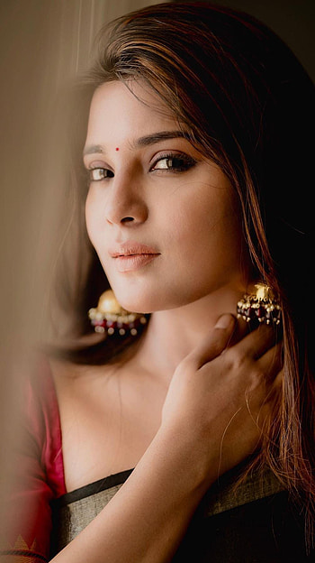 Atmika, tamil actress, saree lover HD phone wallpaper