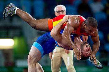 Davit Chakvetadze vs Zhan Beleniuk, Greco-Roman Wrestling HD wallpaper