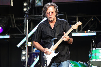 Eric Clapton, Euphoric guitar solos, Captivating live shows, Blues rock legend HD wallpaper