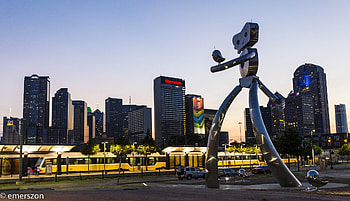 Traveling Man Sculpture, Dallas (Texas) HD wallpaper