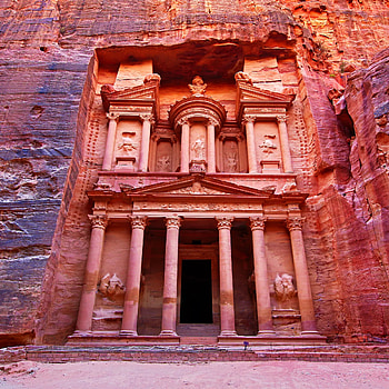 Petra, Perfect time to visit, Jordan travel, Vogue recommendation HD phone wallpaper