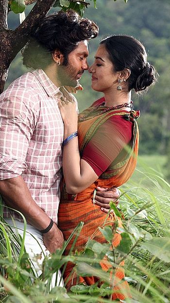 Kadamban, aarya, caterina tresa HD phone wallpaper