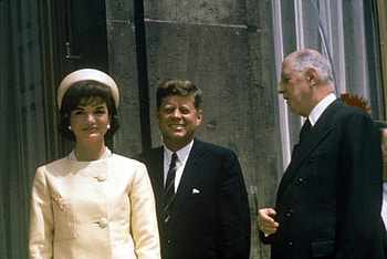 Jacqueline Kennedy Onassis, Secret moments HD wallpaper