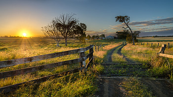 Sunset over the Hill, fields, grass, sun, gate HD wallpaper