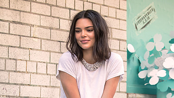 Kendall Jenner Cute , kendall-jenner, celebrities, girls HD wallpaper