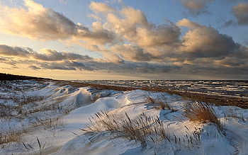 Winter Beach, beach, snow, winter, sea, clouds, Latvia HD wallpaper