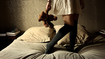 Books, Miscellanea, Miscellaneous, Legs, Toy, Girl, Room, Bed, Pillows, Cushions, Knee Socks HD wallpaper