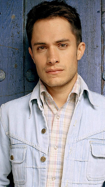 Gael Garcia Bernal, Movies, Gabriel Garcia Bernal, Background HD phone wallpaper