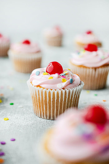 Food, Desert, Cake, Bakery Products, Baking, Confetti HD phone wallpaper