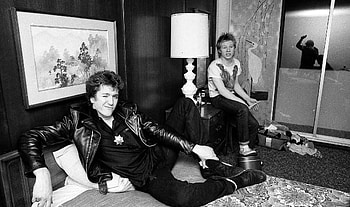 Sex Pistols music, San Francisco invasion, Punk pioneers, Unforgettable stage presence HD wallpaper