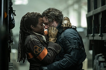 The Walking Dead: The Ones Who Live - Emotional Survival Scene, TV Show, The Walking Dead: The Ones Who Live HD wallpaper