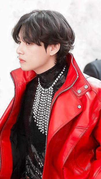 TAEHYUNG InRED PARIS, bts, red, kpop_, fashionshow, Korean_, france, fashion_show, kimtaehyung, bangtan HD phone wallpaper