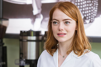 Emma Stone Actress 2017 Latest, emma-stone, celebrities, girls HD wallpaper