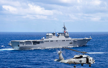 JS Ise, DDH-182, JMSDF, helicopter destroyer, Japanese warship, Japan Maritime Self-Defense Force, UH-60J, Mitsubishi H-60, military helicopter HD wallpaper