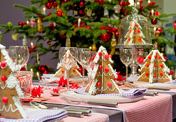 Happy New Year, table, merry christmas, graphy, dessert, beautiful, garlands, nice, holiday, decorations, cool, candles, , bowls, harmony, christmas tree HD wallpaper