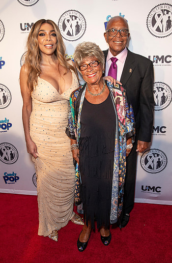 Wendy Williams, Mom Shirley's passing, Grief and loss, Heartfelt remembrance HD phone wallpaper