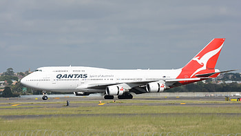 Sydney Airport, Qantas , Posted by Christopher Walker HD wallpaper