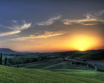 sun rise, beatiful location, sun, green fields, wounder HD wallpaper