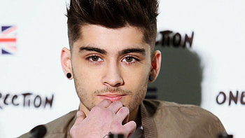 Zayn Malik, Celebrity , Handsome charm, Star quality HD wallpaper