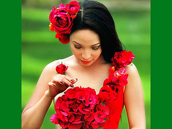 Flowers Girl, girl, beautiful, flowers HD wallpaper