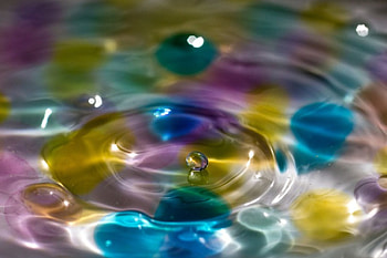 Colorful water, blue, colorful, white, abstract, green, yellow, water drop, texture, water HD wallpaper