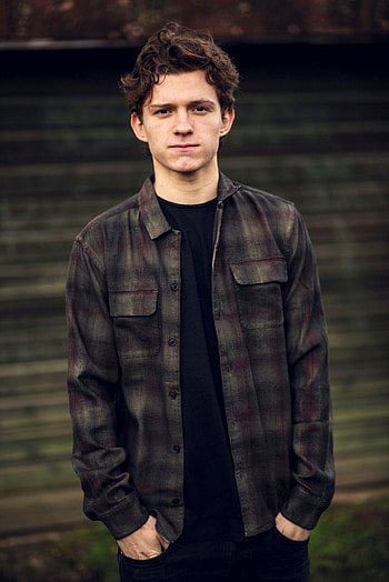 Tom Holland, Talented artist, Captivating , Captivating actor HD phone wallpaper