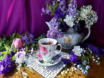 Spring tea time, lilacs, flowrs, tea, cup HD wallpaper