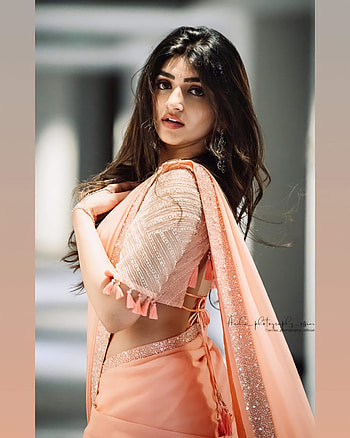 Sreeleela, lip, joint HD phone wallpaper