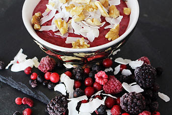 Food, Raspberry, Desert, Berries, Blackberry, Nuts, Flakes HD wallpaper