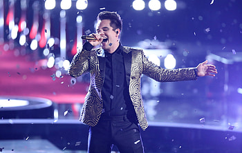 Brendon Urie, Musical aspirations, Inspirational figure, Theatrical dreams HD wallpaper