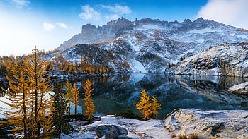 Leprachaun Lake, Washington, usa, landscape, clouds, trees, autumn, sky, mountains HD wallpaper