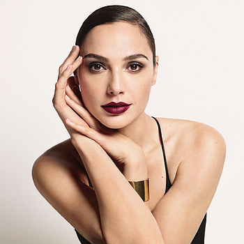 GAL GADOT, jaw, lip HD phone wallpaper