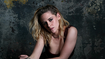 Kristen Stewart Girl Model Is Wearing Dark Maroon Dress Girls HD wallpaper