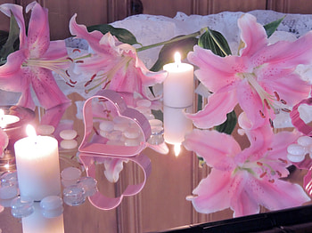 Lilies And Candles, Reflections, Abstract, Candles, graphy, Flowers HD wallpaper