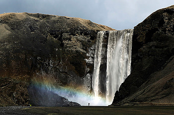 Icelands Eyjafjallajokull volcano, falls, eyjafjallajokull, volcano, hot, nature, icelands HD wallpaper