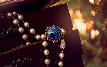 Exquisite jewelry , Stunning necklaces, Elegant designs, Dazzling collection HD wallpaper