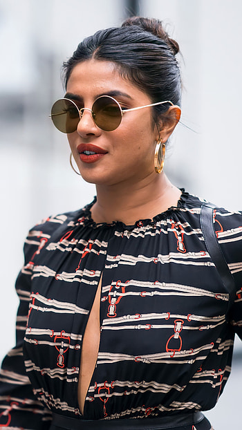 Priyanka Chopra, bollywood actress HD phone wallpaper
