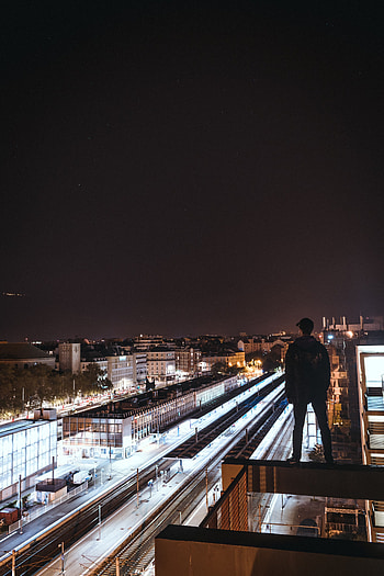 Cities, Dark, Night City, Overview, Review, Human, Person, Roof HD phone wallpaper