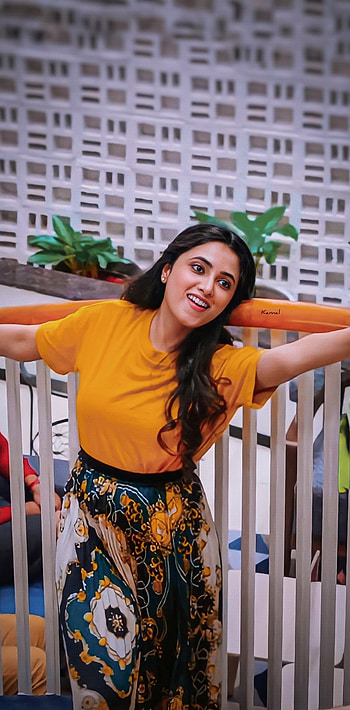 Priyanka Mohan, fashion design HD phone wallpaper