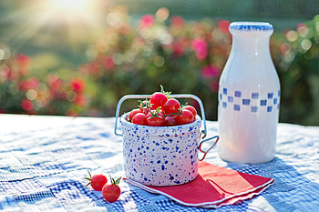 Cherry, tomatoes, dinning table, bottle, basket HD wallpaper