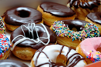Origin of doughnuts, Homemade recipe, Tasty confection, Interesting history HD wallpaper