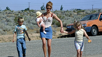 Erin Brokovich, True story, Erin's life, Behind the film HD wallpaper