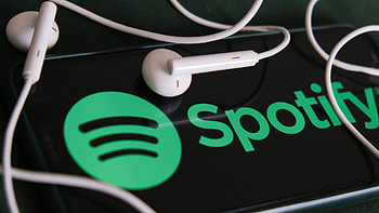 10 years of Spotify, Milestone celebration, Music streaming revolution, Impact on the industry HD wallpaper