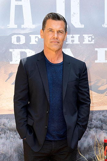 Josh Brolin, Starportrt news, Celebrity profile, Actor updates HD phone wallpaper