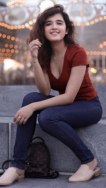 Shirley Setia, Shirley Setia Gorgeous Singer HD phone wallpaper