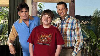 Quirky characters, Berta the housekeeper, Warm-hearted sitcom, Alan's antics HD wallpaper