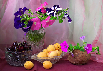 Still life, cherries, vase, beautifuil, fruits, fragrance, delicate, pretty, flowers, scent, harmony HD wallpaper