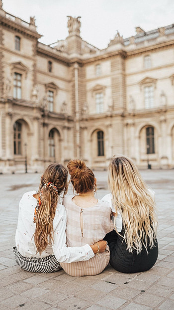 3 Friends, Sitting HD phone wallpaper